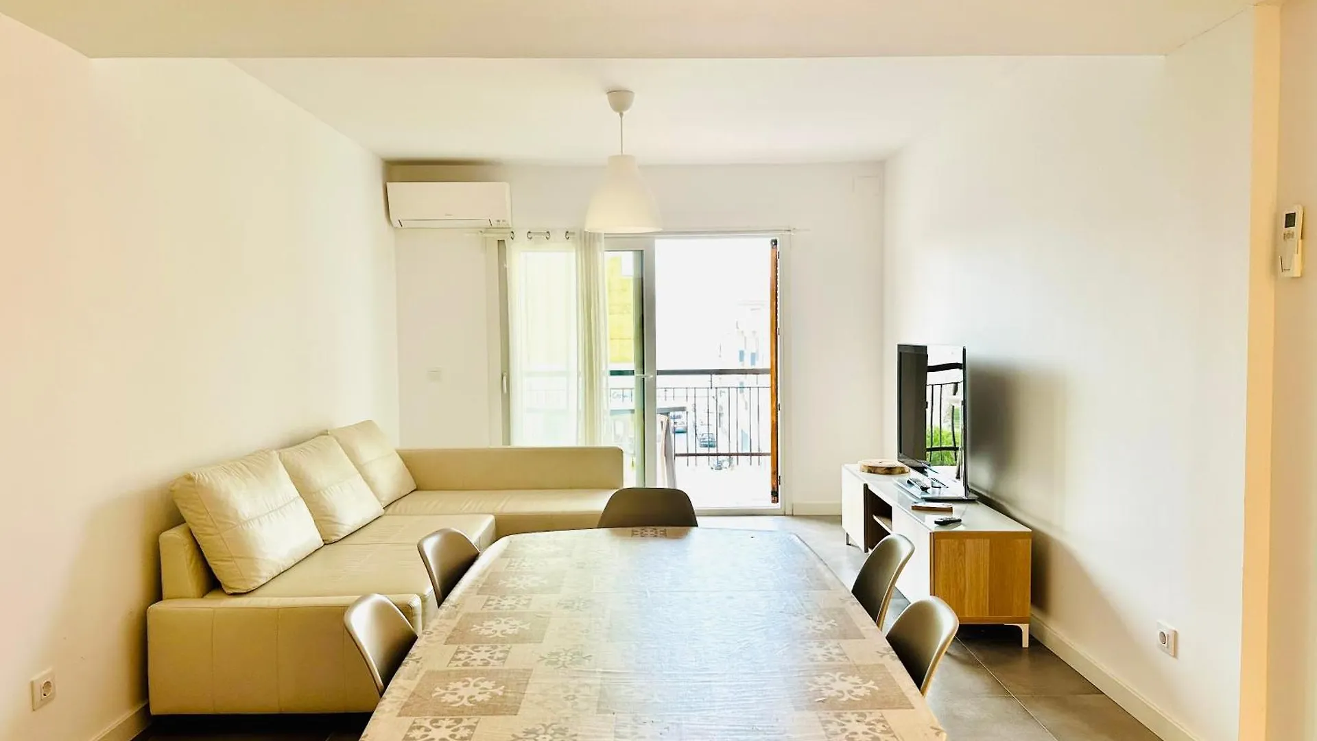 Global Immo 4076 Puig Apartment Roses Spain